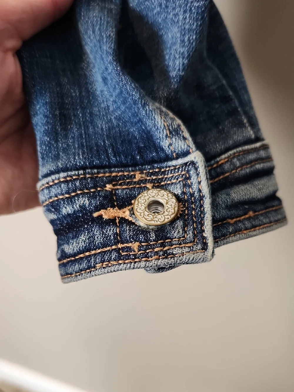 Sundance Floral Embroidered Blue Denim Jacket Size XL